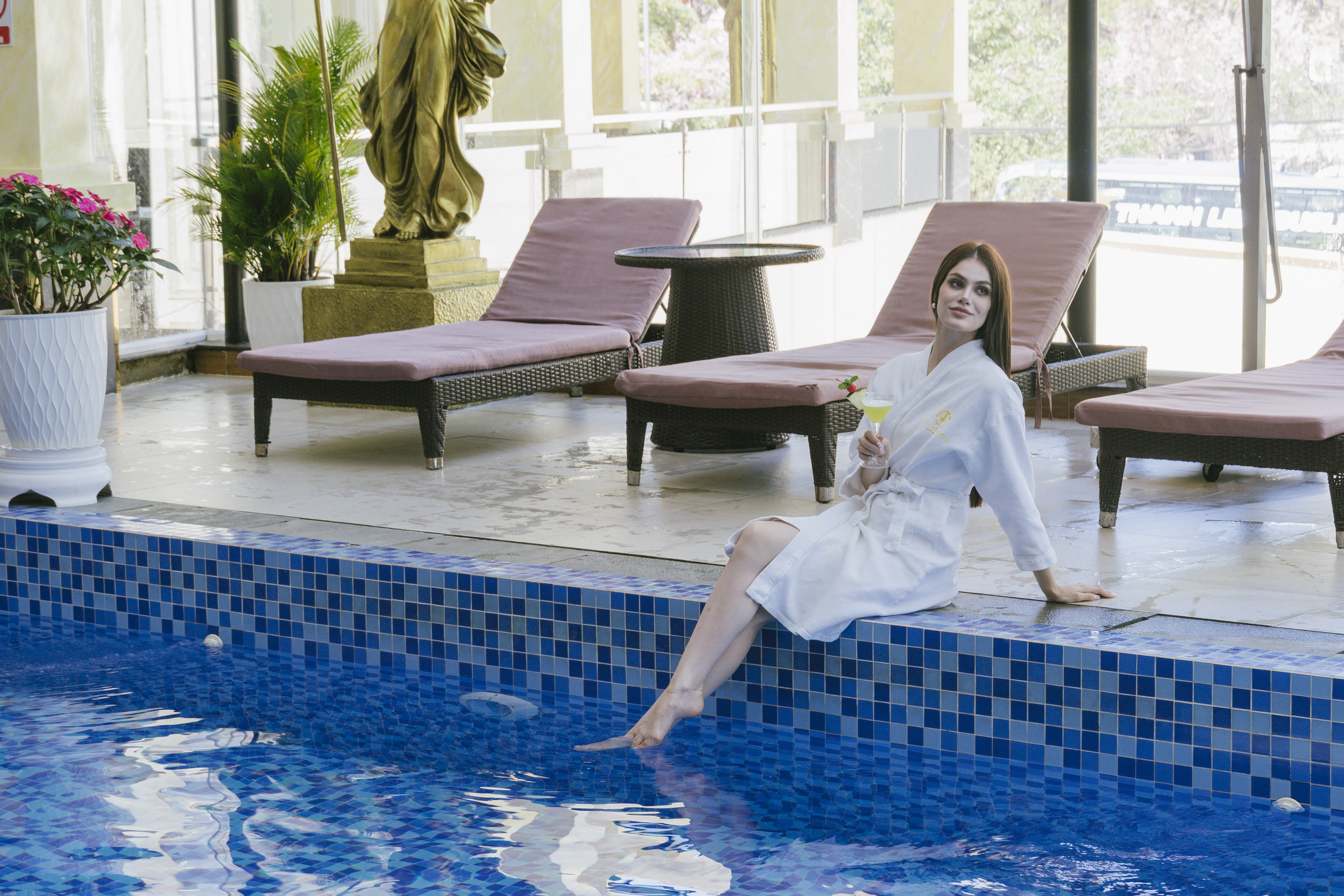 LADALAT Hotel indoor pool