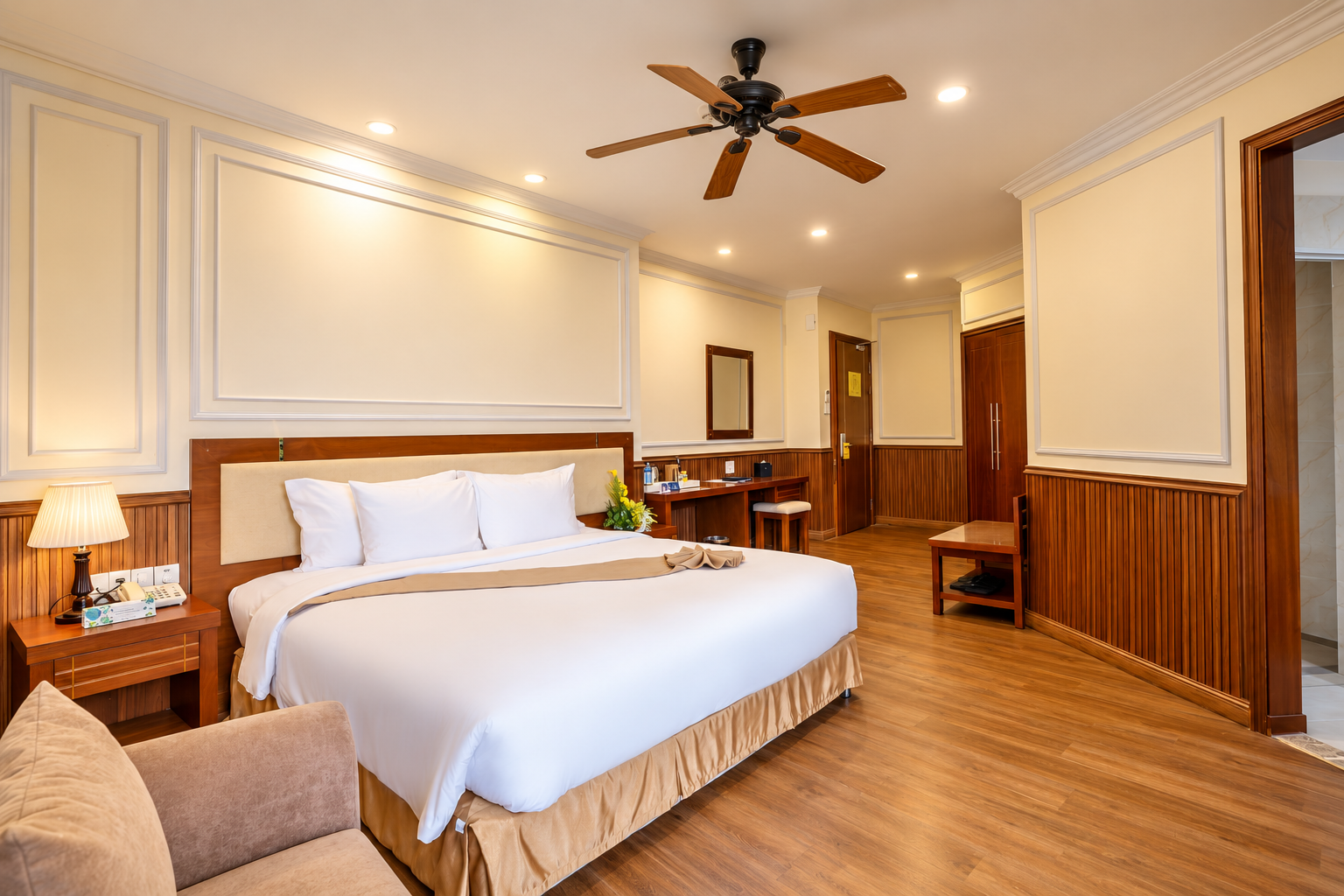 Free Travel in Da Lat? A Guide to Complimentary Rooms & Club Benefits